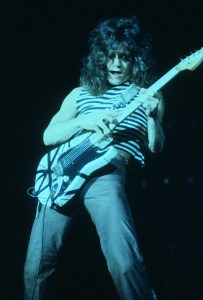 eddie_van_halen_at_the_new_haven_coliseum_2